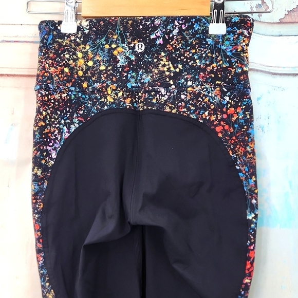 Lululemon Wake & Train Tight *28" in Black / Flowerescent Multi - Picture 7 of 8